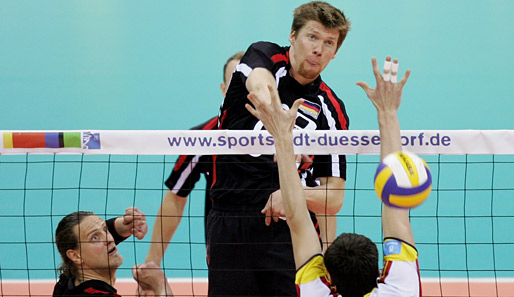 Stefan Hübner (M.) absolvierte bereits 180 Länderspiele für das deutsche Volleyball-Team