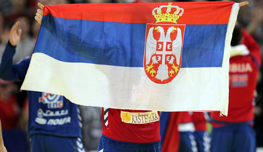 Die serbische Flagge könnte am Sonntag einige Male zur Schau gestellt werden