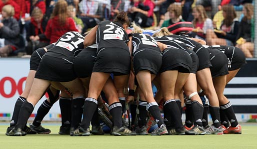 Deutschlands Hockey-Frauen haben das Olympiastadion in London mit einem Remis eröffnet