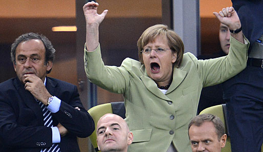 Angela Merkel freute sich sehr auf den Empfang der deutschen Volleyballerinnen