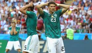 Am 27. Juni 2018 schlägt die schwärzeste WM-Stunde des DFB: Als amentierender Weltmeister scheitert die Löw-Truppe in Russland erstmals in der Vorrunde. Ein 0:2 gegen Südkorea besiegelt das Ausscheiden und stürzt den deutschen Fußball in eine tiefe Krise.