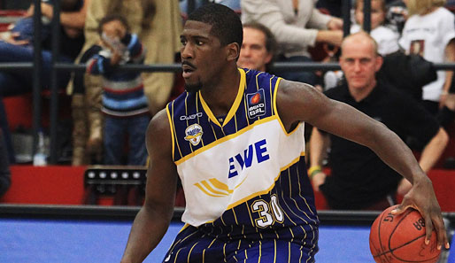 Forward Steven Smith spielte zwischen 2006 und 2007 für die Philadelphia 76ers in der NBA