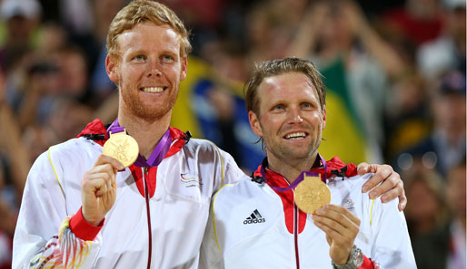 Jonas Reckermann (l.) und Julius Brink gewannen in London die Goldmedaille