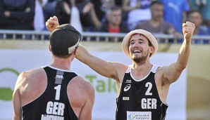 Markus Böckermann und Lars Flüggen stehen im polnischen Olsztyn vor einem Grand-Slam-Sieg