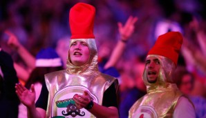 Die Fans zeigen sich bei der Darts-WM in ihrer Kostümauswahl immer wieder kreativ und kommen auf ausgefallene Ideen.