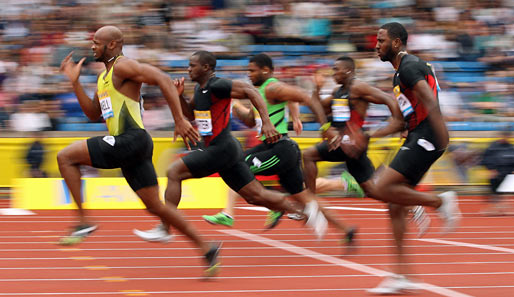 Sprinter Asafa Powell (l.) ist vier Wochen vor der Leichtathletik-WM in Südkorea gut in Form