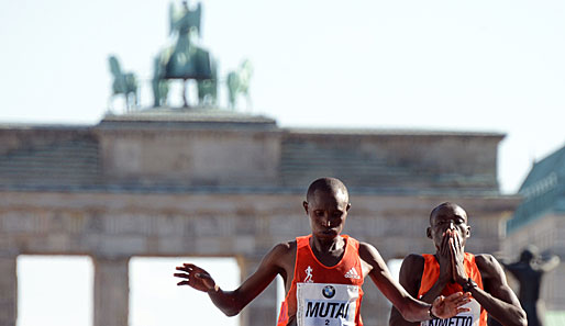 Geoffrey Mutai gewann den Berlin-Marathon nur knapp vor seinem Landsmann Dennis Kimetto