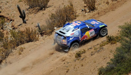 Carlos Sainz hat die neunte Etappe der Rallye Dakar gewonnen