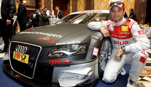 Audi-Pilot Timo Schneider bei der DTM-Präsentation in Wiesbaden