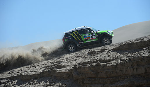 Stephane Peterhansel ist bei der Rallye Dakar weiterhin auf Siegkurs