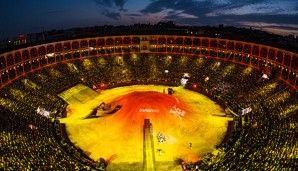 Die legendäre Stierkampfarena in Madrid ist seit 2002 Austragungsort der Red Bull X-Fighters