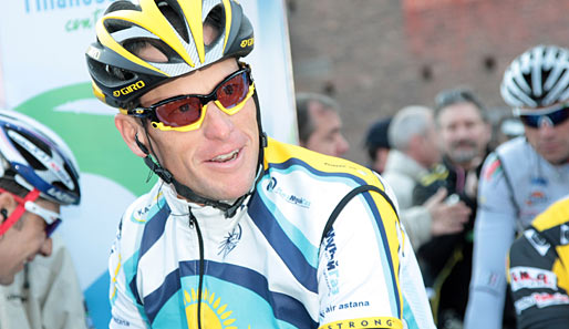 Lance Armstrong kam nur mit der ersten Verfolgergruppe ins Ziel