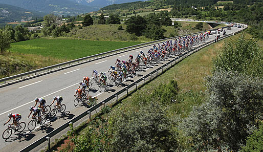 Bei der Tour de France, die 200 Sträflinge im Juni absolvieren ist ein geordnetes Peloton Pflicht