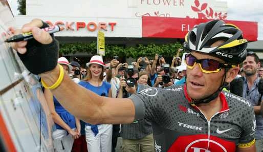 Lance Armstrong musste bei der Sarthe-Rundfahrt aufgrund einer Magen-Darm-Grippe aufgeben