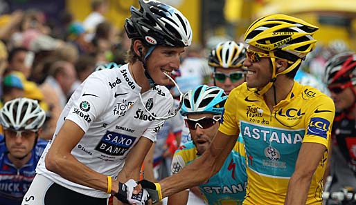 Andy Schleck (l.) und Alberto Contador: Werden die beiden auch 2011 um den Toursieg kämpfen?