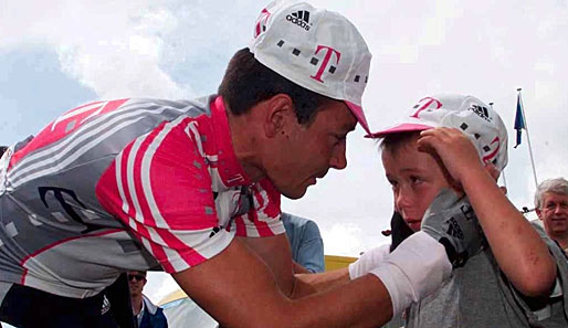 Schon im Jahre 1999 stand Rick Zabel (r.) dem Radsport als Sechsjähriger nahe