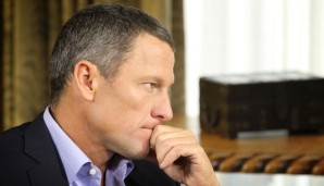 Lance Armstrong trat 2012 nach fünfjähriger Tätigkeit als Vorsitzender seiner Krebsstiftung zurück