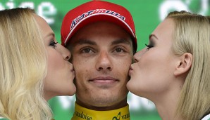 Simon Spilak durfte sich nach dem Tour-de-Suisse-Erfolg über Siegerküsschen freuen