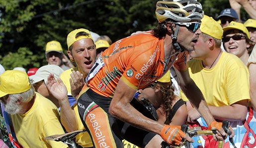 Samuel Sanchez ist nach einem Sturz bei der Tour de France ins Krankenhaus gebracht worden