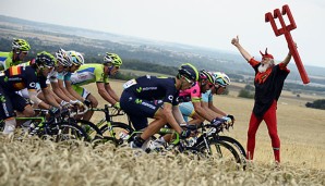 Wie passend: Der Teufel ist da und die Tour de France nimmt Kurs auf die ersten Berge