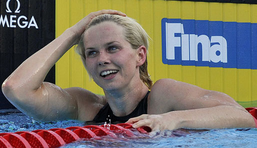 Britta Steffen steigt wieder ins Becken