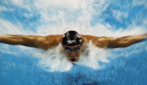 Michael Phelps gewann Gold über 100 Meter Schmetterling
