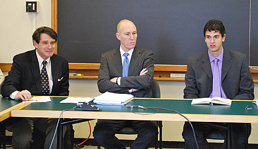 Tennis-Star Mario Ancic (rechts) bei seinem Gastvortrag an der Harvard-Universität