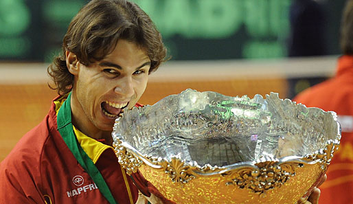 Der Spanier Rafael Nadal feiert nach dem Gewinn des Davis Cups