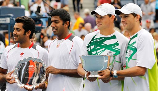 Die Finalisten des US-Open-Finals im Herren-Doppel (Bryan-Brüder rechts)