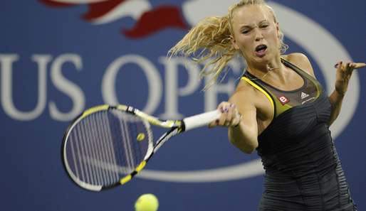 Caroline Wozniacki hat sich bei den US-Open souverän für die zweite Runde qualifiziert