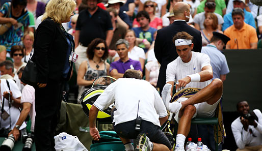 Rafael Nadal musste während des Achtelfinals lange Zeit am Fuß behandelt werden