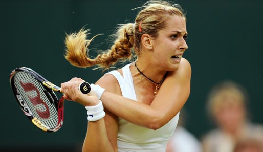 Sabine Lisicki steht nach einem Dreisatzerfolg über Marion Bartoli im Wimbledon-Halbfinale