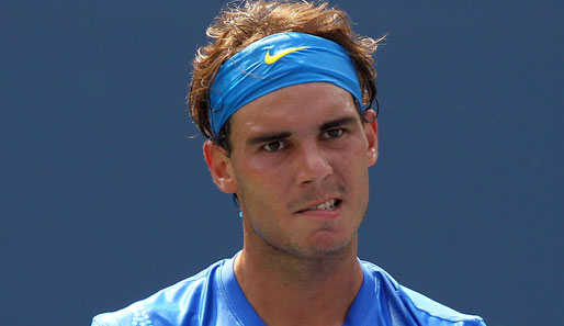 Rafael Nadal kritisiert, dass die Spieler trotz Regens bei den US Open auf die Plätze mussten