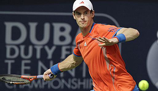 Andy Murray steht nach dem Sieg gegen Novak Djokovic im Finale von Dubai