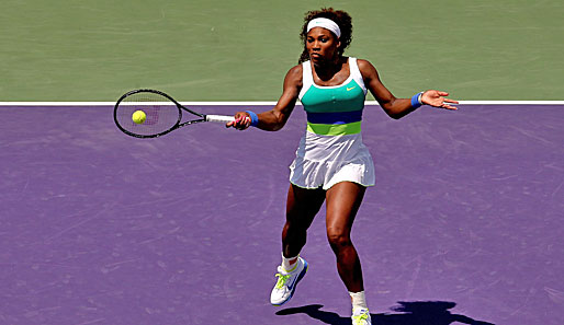 Serena Williams siegte gegen die Schwedin Johanna Larsson deutlich in zwei Sätzen mit 6:2, 6:2