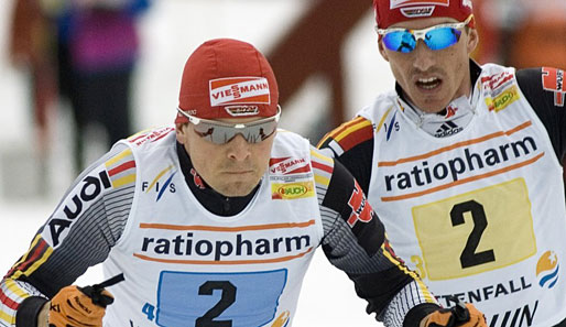 Tobias Angerer (l.) steigt aus der Tour de Ski aus
