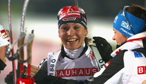 Erster Saisonsieg: In Ruhpolding triumphierte Magdalena Neuner hauchdünn vor Kati Wilhelm