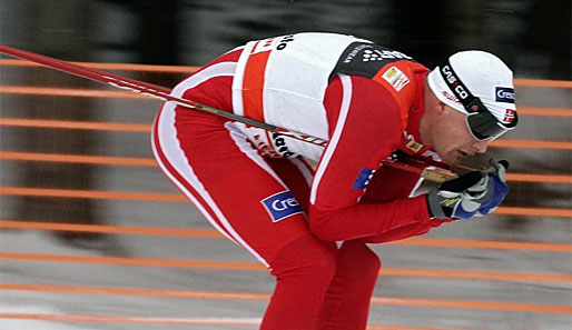 Der norwegische Olympiasieger Tor-Arne Hetland hilft einem deutschen Talent