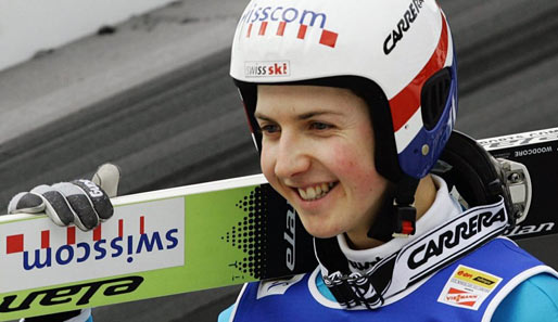 Georg Späth wurde beim dritten Sieg des Schweizers <b>Simon Ammann</b> als bester <b>...</b> - simon-ammann-sommer-gp-514