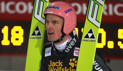 Bei den Skisprung-Juniorenweltmeisterschaften 2008 holte Severin Freund im Team die Goldmedaille