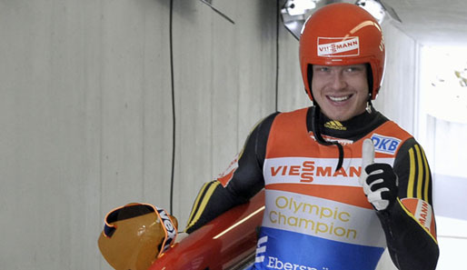 Hat allen Grund zum Strahlen: Felix Loch siegt beim Heim-Weltcup in Altenberg
