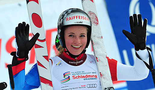 Das Lächeln ist zurück: Lara Gut gewinnt nach schwerer Hüftverletzung den Super-G in Zauchensee