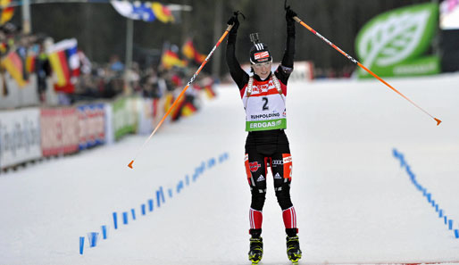 Andrea Henkel hat den Springt in Fort Kent vor Magdalena Neuner und Miriam Gössner gewonnen