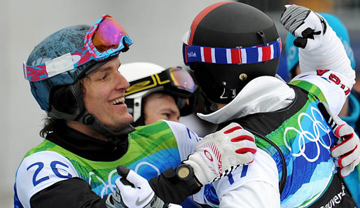 David Speiser (l.) landete beim Snowboardcross-Weltcup auf dem dritten Platz