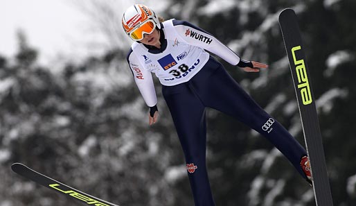 Die erst 21-jährige Skispringerin Melanie Faißt holt sich in Lillehammer Platz drei