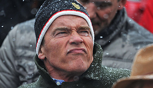 Arnold Schwarzenegger ließ sich das Hahnenkamp-Rennen trotz Eiseskälte nicht entgehen