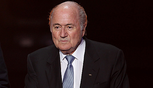 FIFA-Präsident Sepp Blatter zeigte sich bestürzt und drückte sein Beileid aus