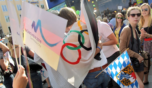 Der Deutsche Olympische Sportbund will zunächst den "heißen Herbst" 2013 abwarten