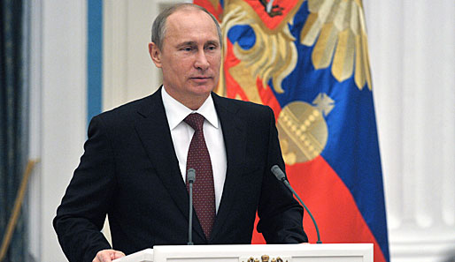 Wladimir Putin lässt nach mehreren Erdbeben die Anlagen für die Winterspiele 2014 inspizieren