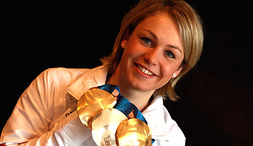 Magdalena Neuner konnte beim Empfang in München drei Medaillen präsentieren